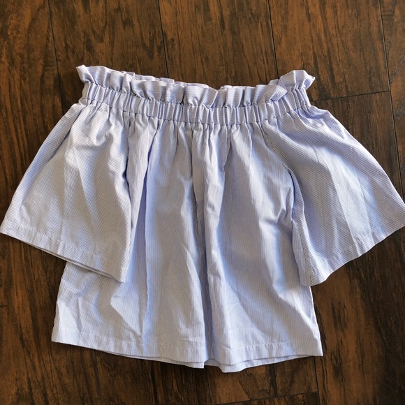 🚨 ALL TOPS $7 🚨 - Picture 2 of 5